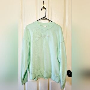 WOMEN'S NIKE DRI-FIT GET FIT GRAPHIC CREWNECK SWEATSHIRT